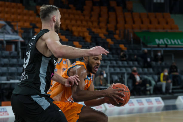 不丧失传统 不丧失传统